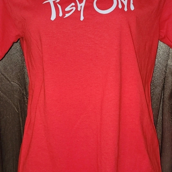 Fish In Short Sleeve Tee - Picture 3 of 3